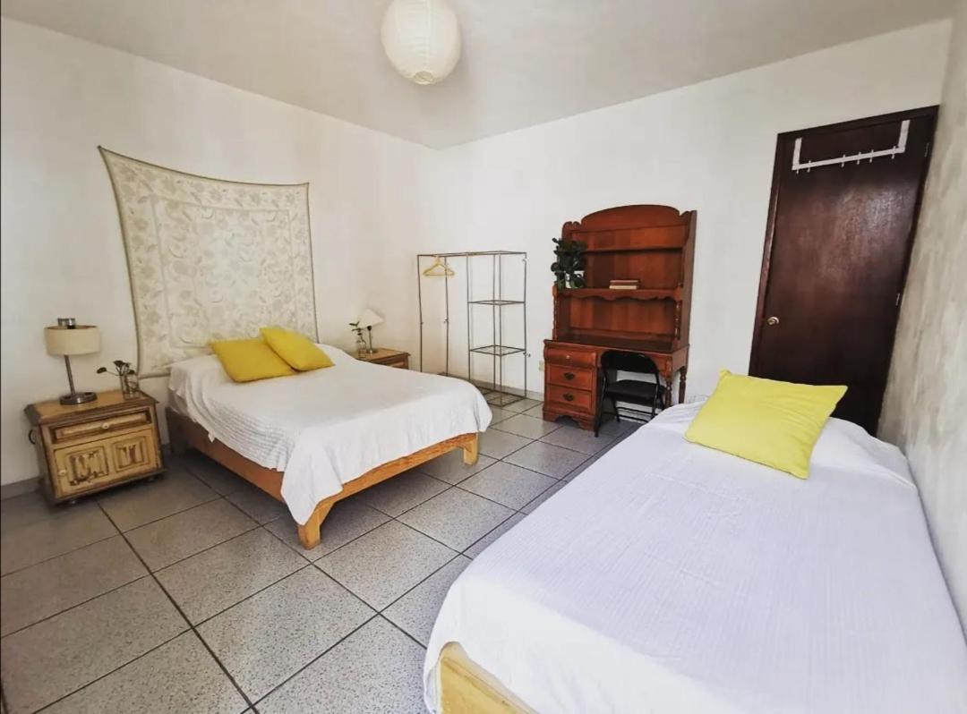 Casa Canario Hostel Guadalajara Ngoại thất bức ảnh
